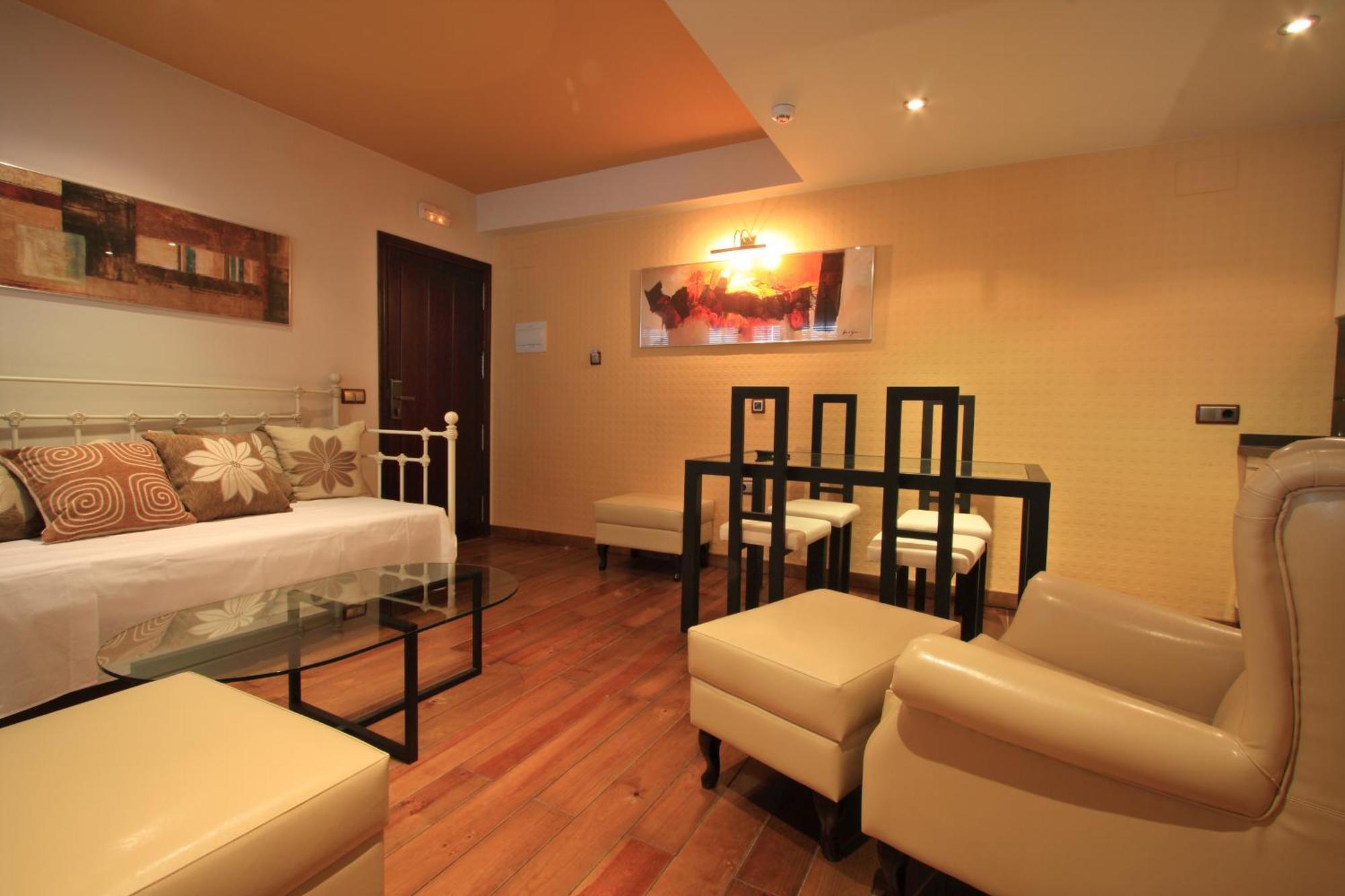 2 Bedroom Apartment Suite Complimentary Spa Access